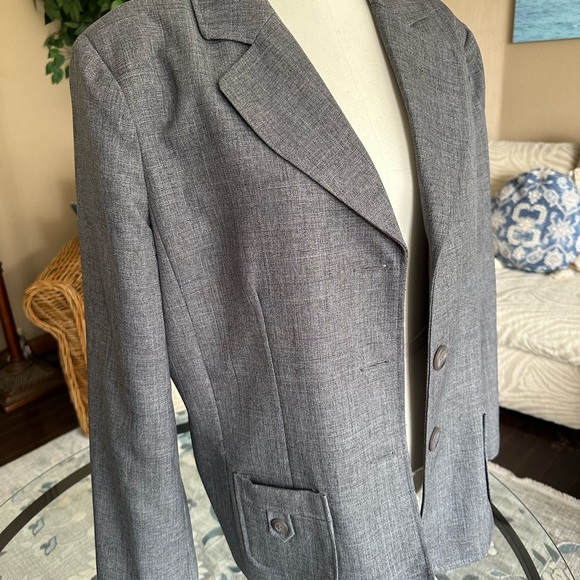 Item#135 Grey Blazer - Picture 6 of 10